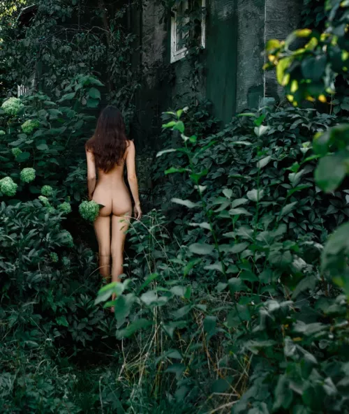 Crossing Over by paredocks