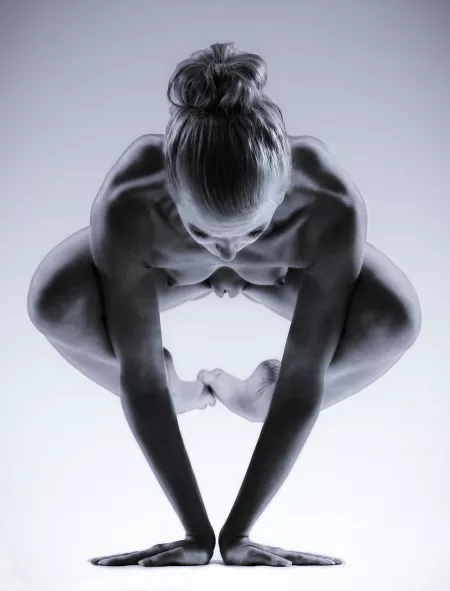 Crow pose by NhoEskape