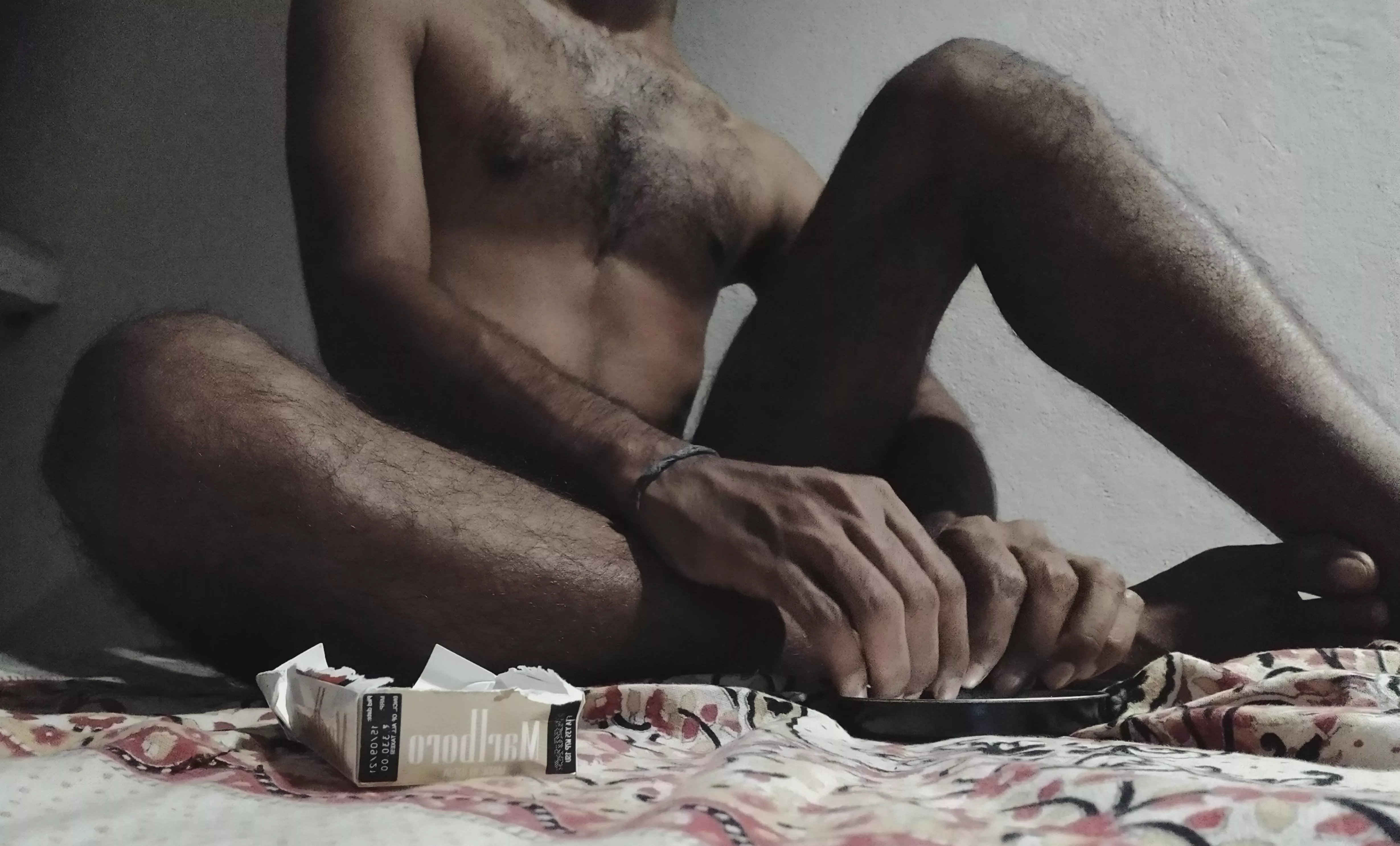 Crushin hard [m] posted by selfiebuttfaceless