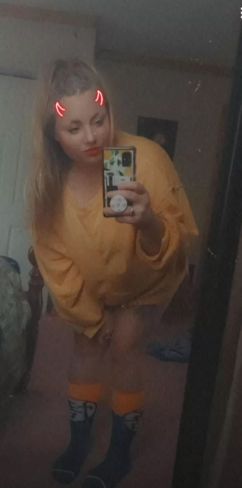 Cuckquean looking for some fun. Replace me? Put me in my place? by DelusionallyIt