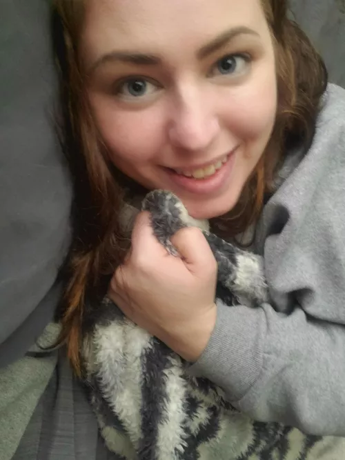 Cuddle with me? by xkatiexkattx