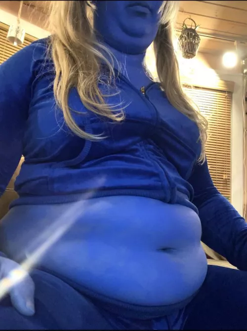 Cue the oompa loompas 🫐 by myfatblondegf