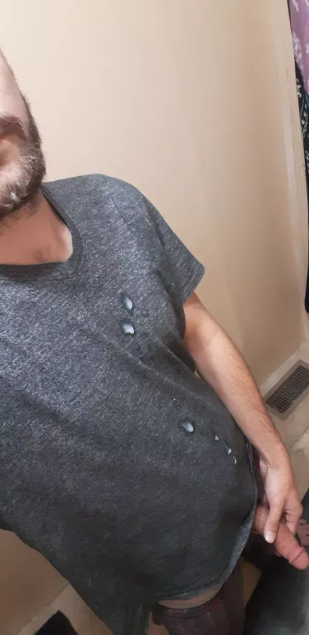 Cum all the way up to hairy chin by dedbutstillwantkarma