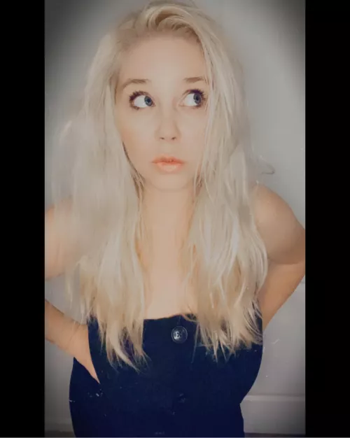 Cum and play? Am I sexy enough for you? 💦 by AllieLaneBailey