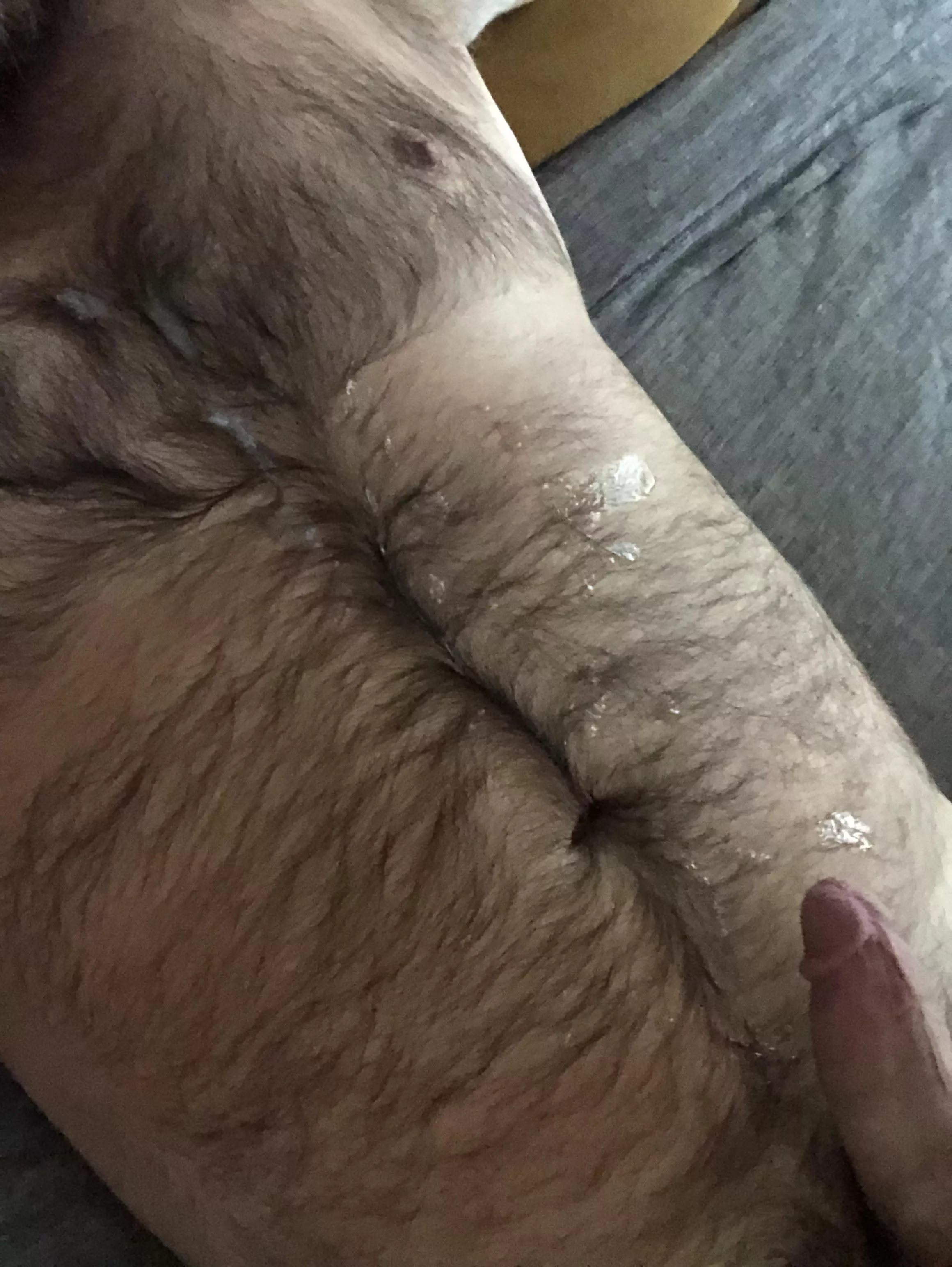 Cum clean me up? 🤤 posted by hairyd00de