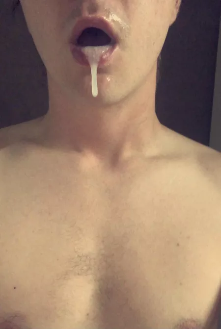 Cum drop by 😏💦 by gmu703