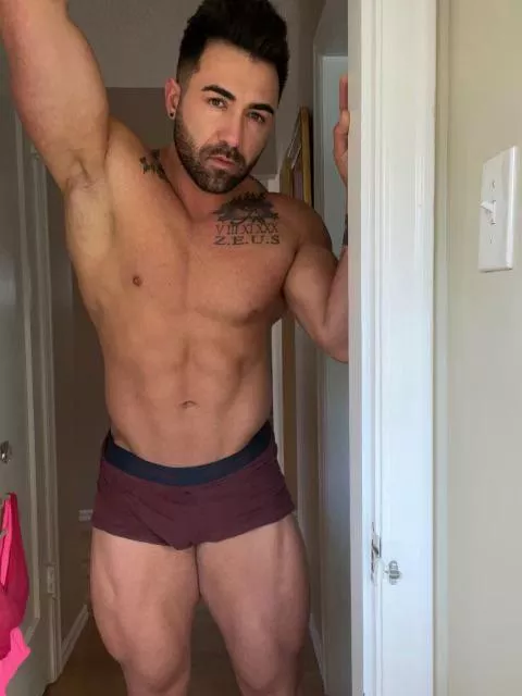 Cum hangout with me ;) posted by nunzixxx