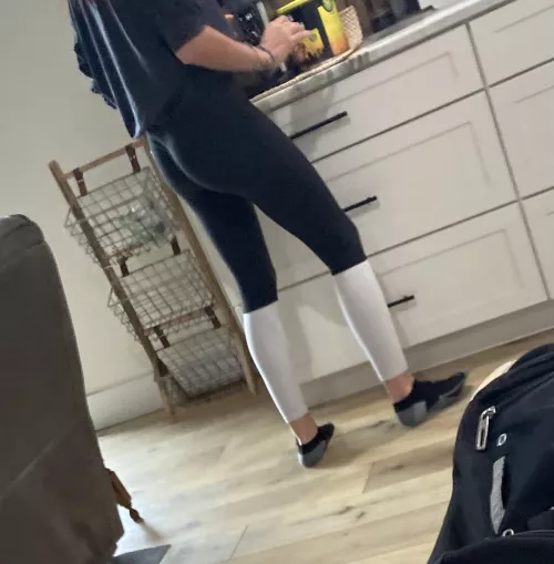 cum in my leggings by ropebunnyxo23