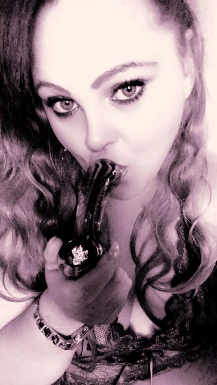 Cum join me for my bday weekend. 🎉 posted by OceanEyez00