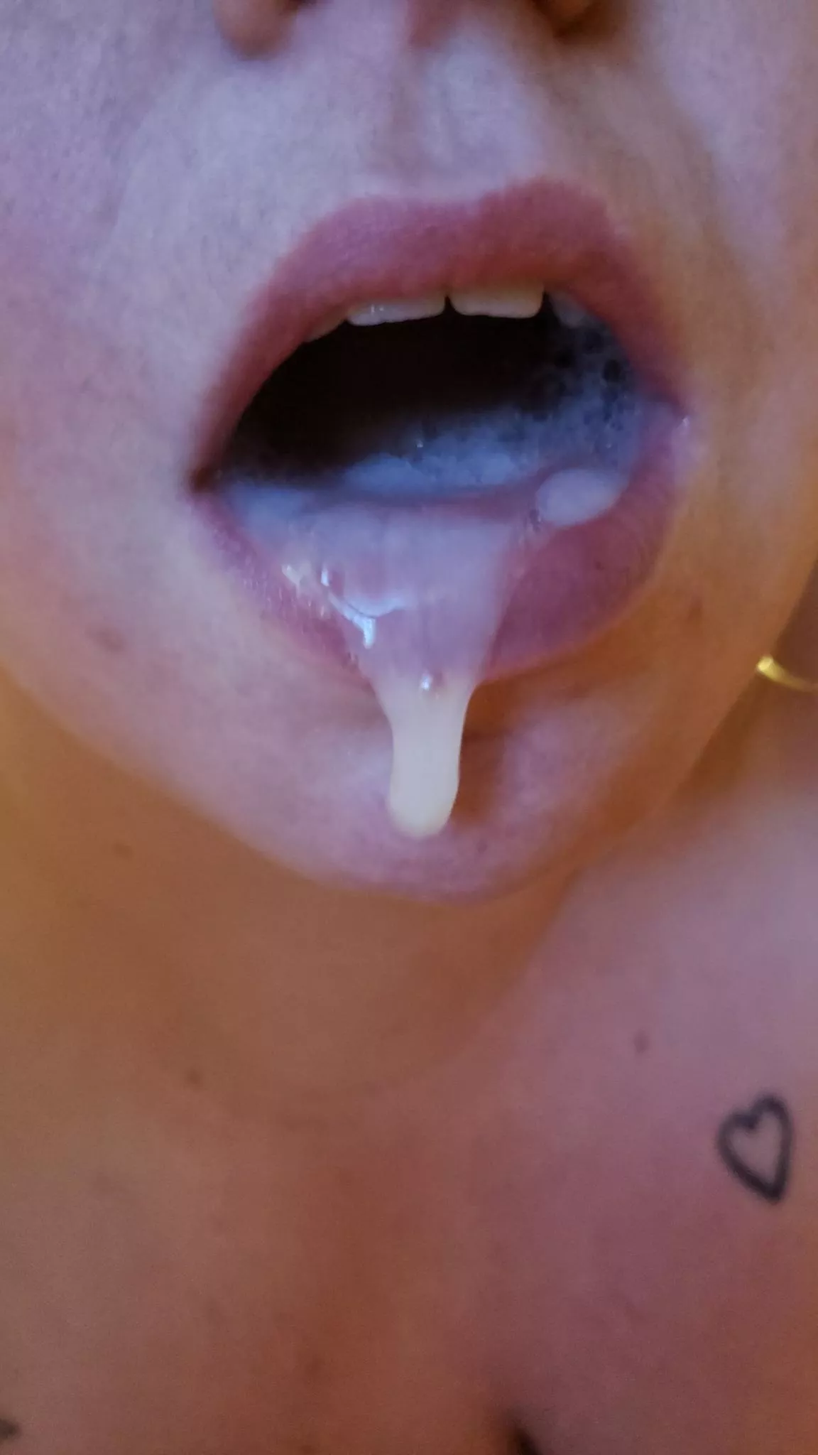 Cum loving amateur slut posted by yourperfectbipet
