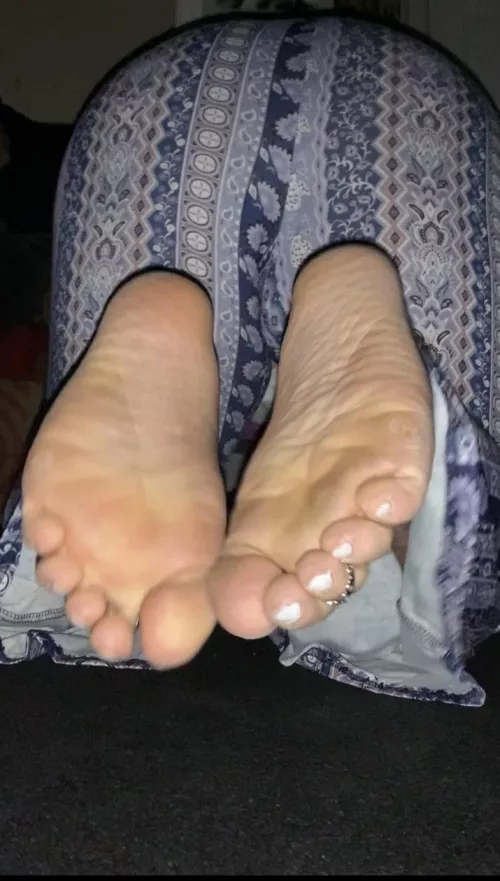Cum on my soles by Michelle_2025