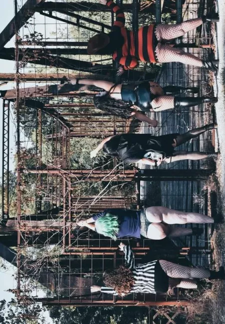 Cum on my wife’s big ass. (Green hair) by Bowdenc20