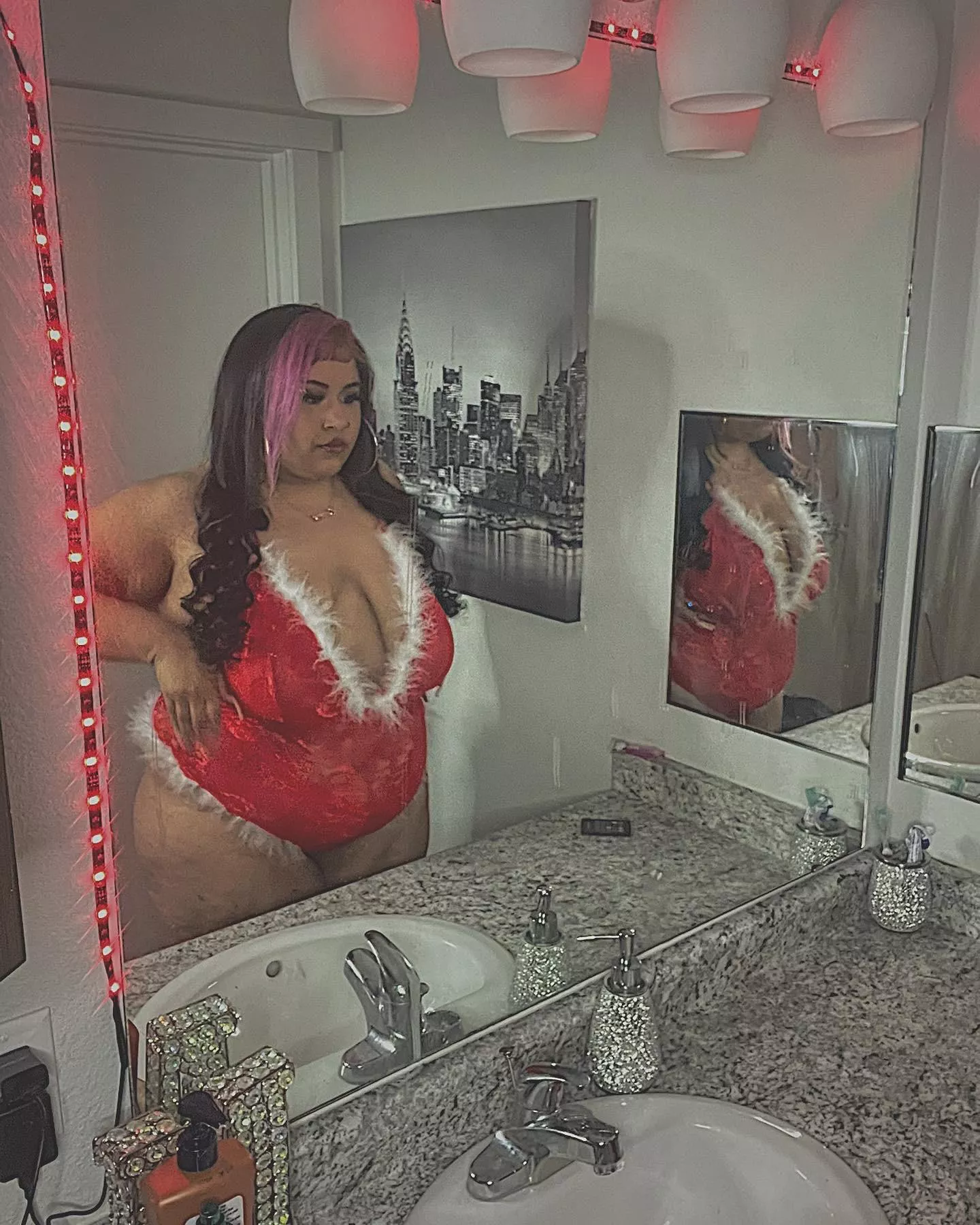 Cum play with me.😘 posted by Own-Plankton-5800