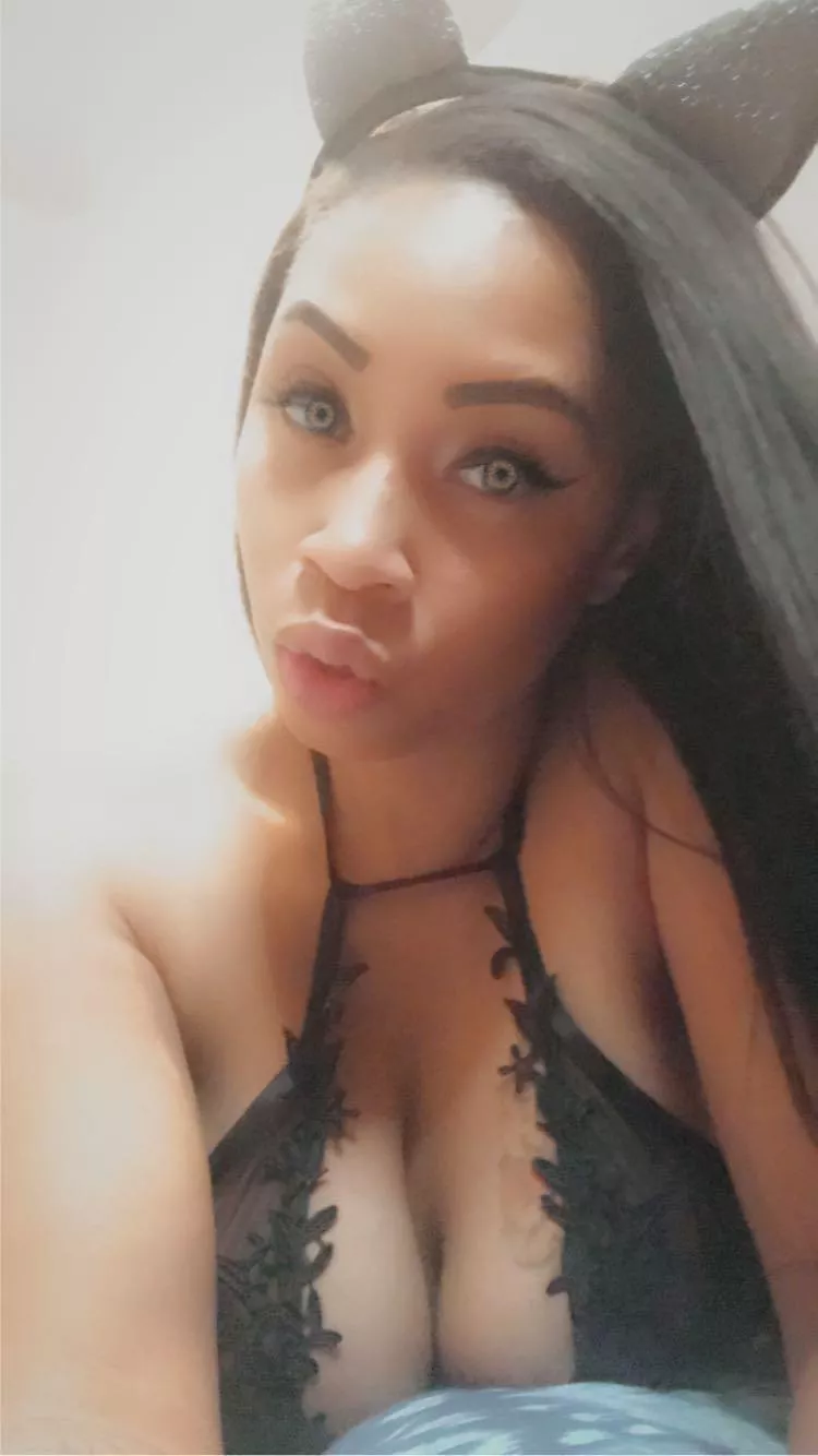 CUM PLAY WITH ME posted by kaylakissess