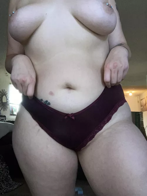 Cum see more of me. $5 onlyfans of cashapp/PayPal 🥰 link in comments by chellybean44