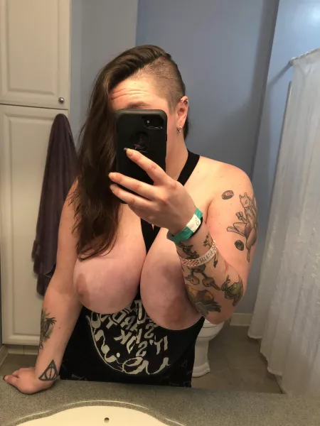 Cum see more of me, my link’s in the comments. 🍒🤘🏻😘🖤 by K80Bardak