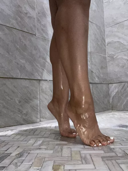 cum shower them 💦 by prettylatinatoes