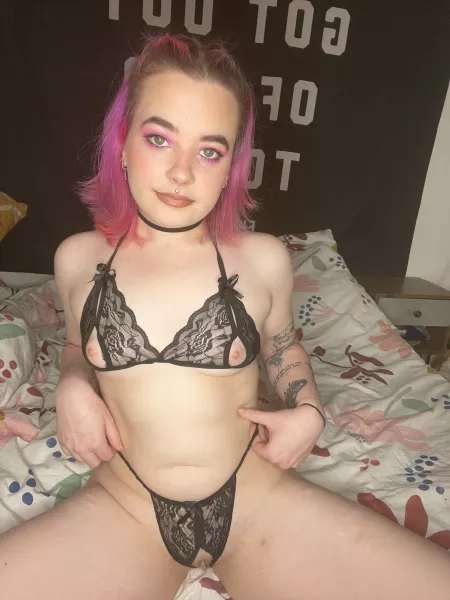 cum smoke with me ;) by smokeyscarlet