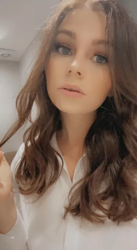 Cum spank me in your office 🙊 by AdmireMeAmy