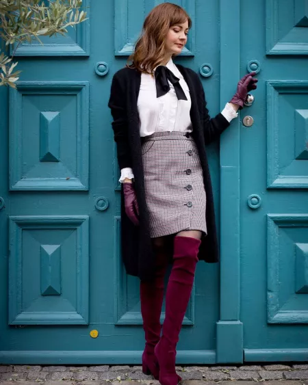 Cupcake by BOOOOOOOBIES