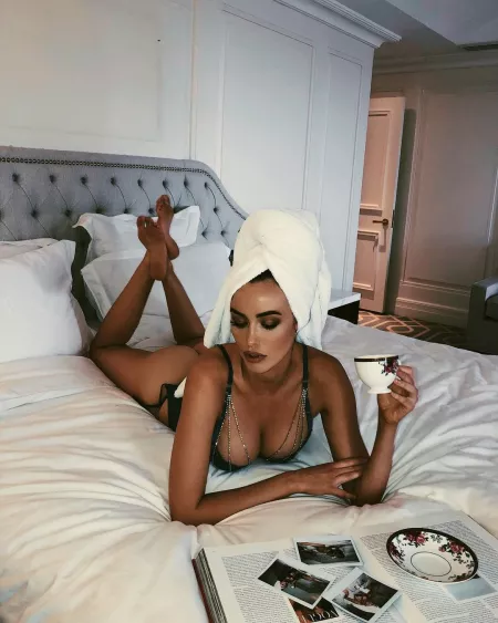 Cuppa and a photo by poogramsupervisor