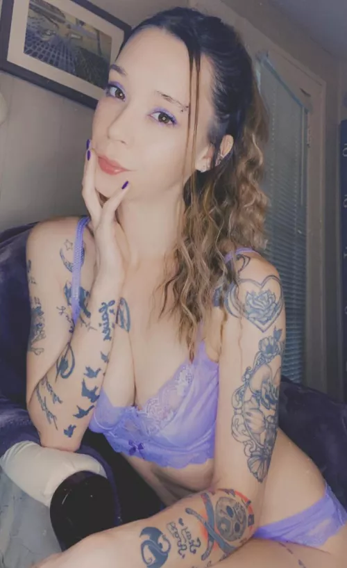 Curious how much love I can get here?💗 by Ninajaneexx