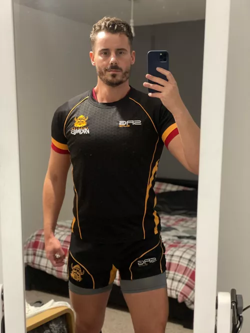 Curls, beard, and a kit. by Stueyc1