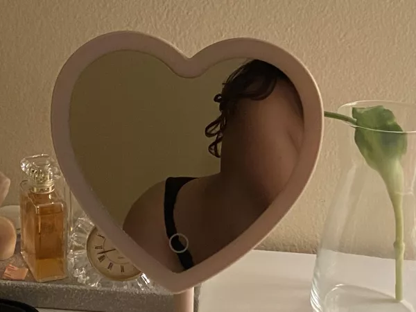 Curves by anastasiaft04