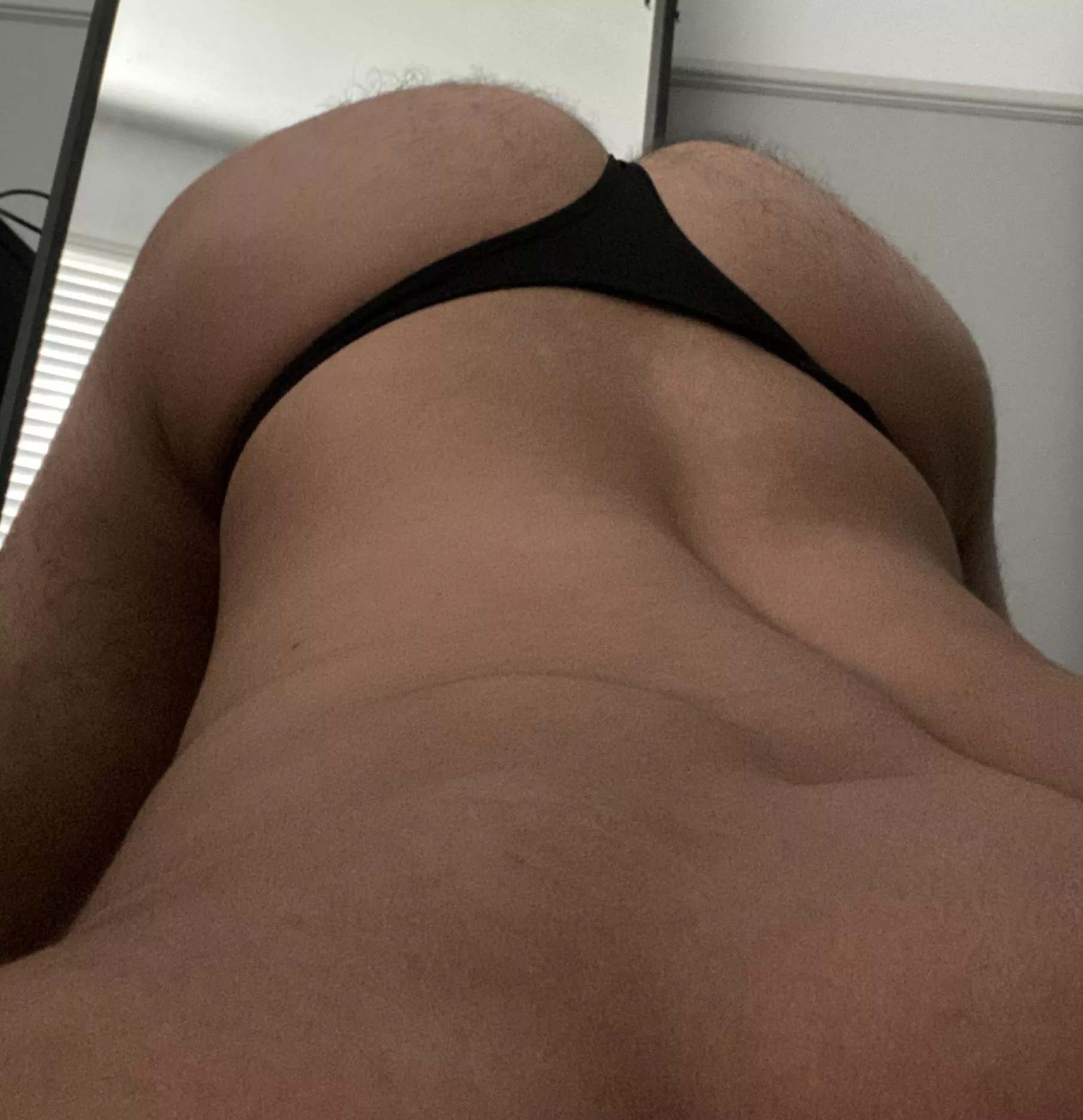 Curves 😌 posted by IcyAd5260