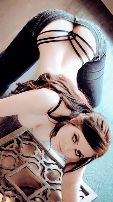 Curves to Die For! by DrBernardGogo