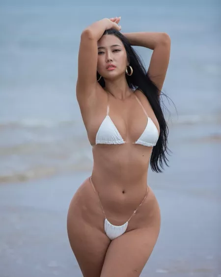 Curvy Delight by shawnsmith747