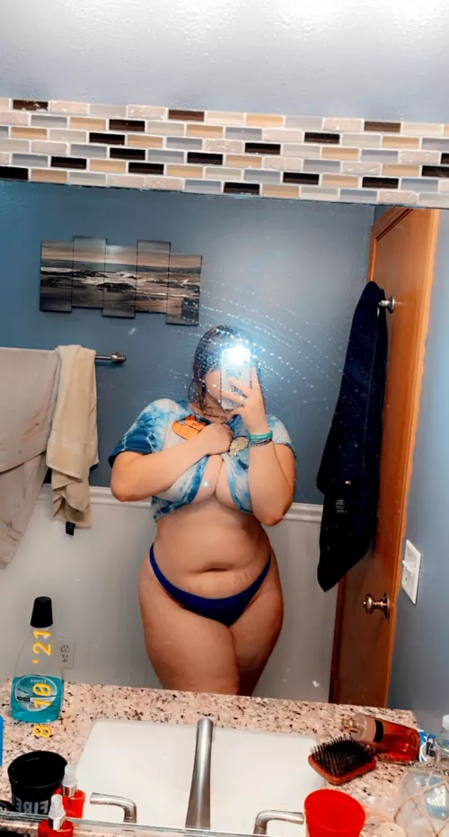 Curvy girls cuddle better 🥵😈 by Thiqq_baddie69