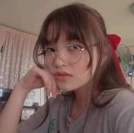 Cute and innocent face 🤤 by taliha12