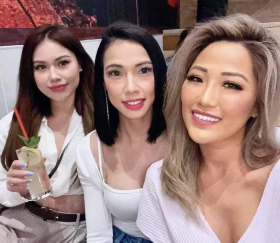 Cute Asian Ladies by yunaX2