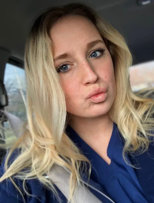 Cute blondie by akdocksbakf