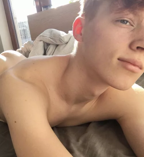 Cute butt (⬇️check out comments below) by met_you