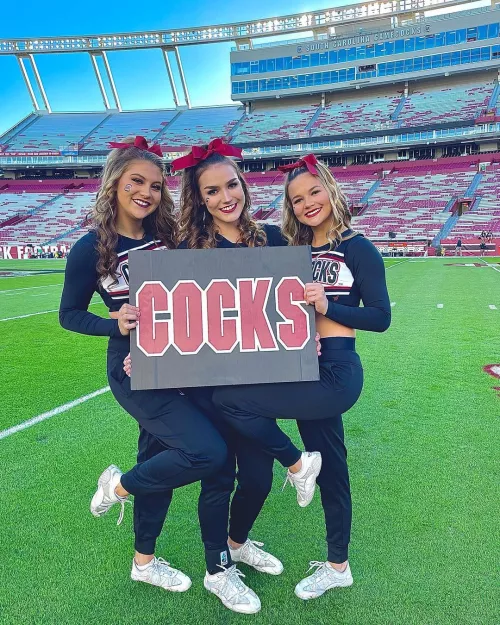 Cute cheerleaders by Apprehensive-Nose-75