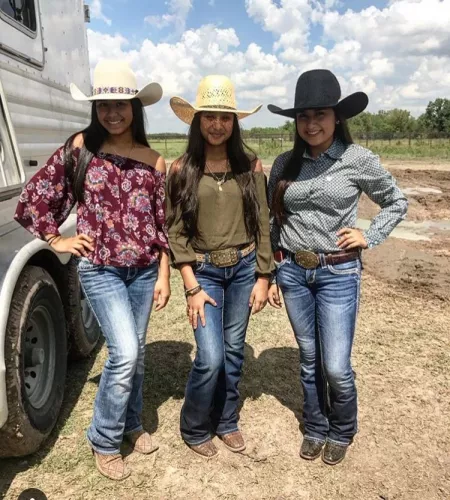 Cute Country Chicas by [deleted]