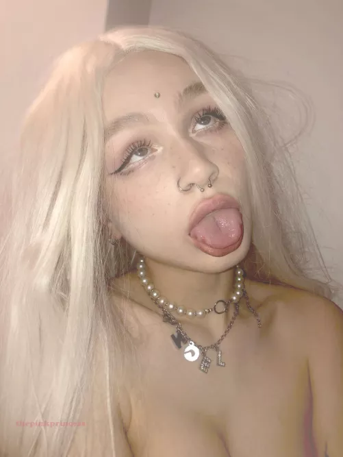 cute enough to cum on? by thepinkprincess7