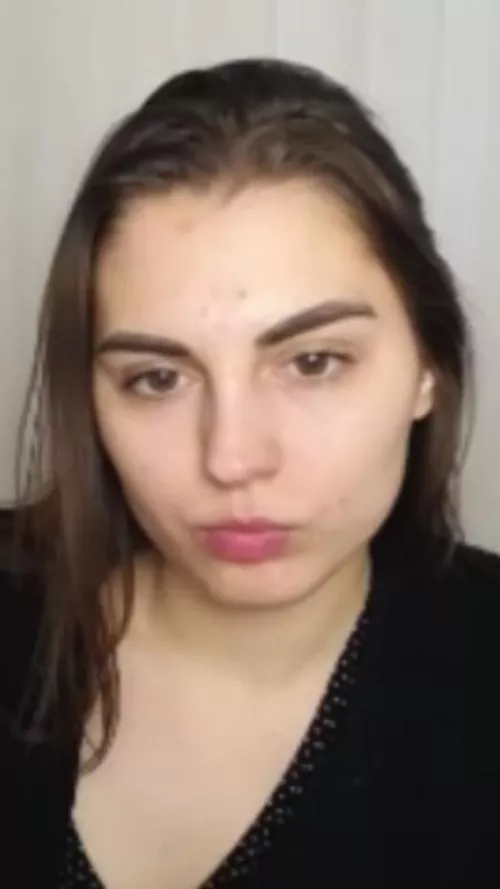 Cute girl is live https://m.chaturbate.com/olivia_m_/ by Prudent-Gas-8948