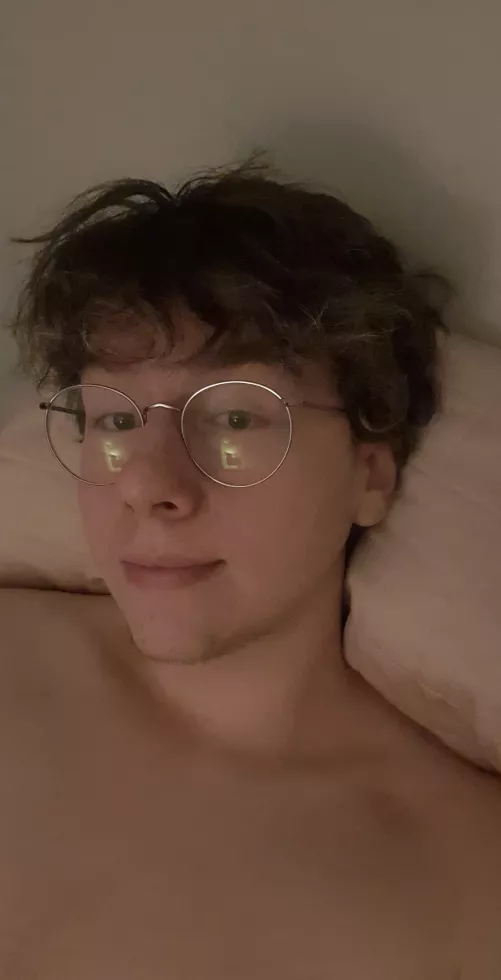 Cute guys don't sleep 🥴 by BBBoy0100