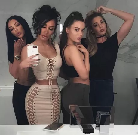 Cute Hair w/ Lana and Friends by GreenAndYellow414