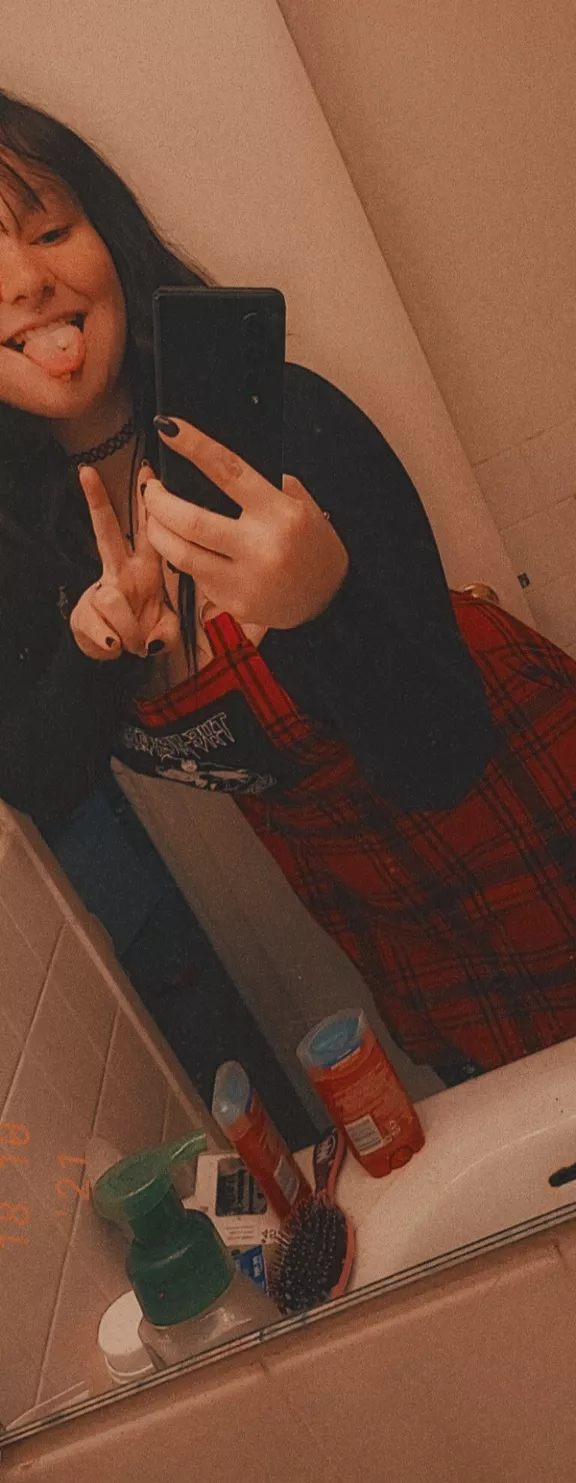 Cute little dress to go out in 🥰 posted by princess_violet1920