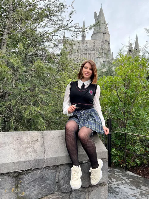 Cute little witch by danys_angel