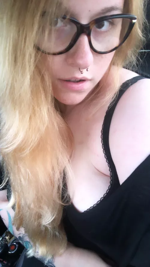 Cute? by hemlocksulfur