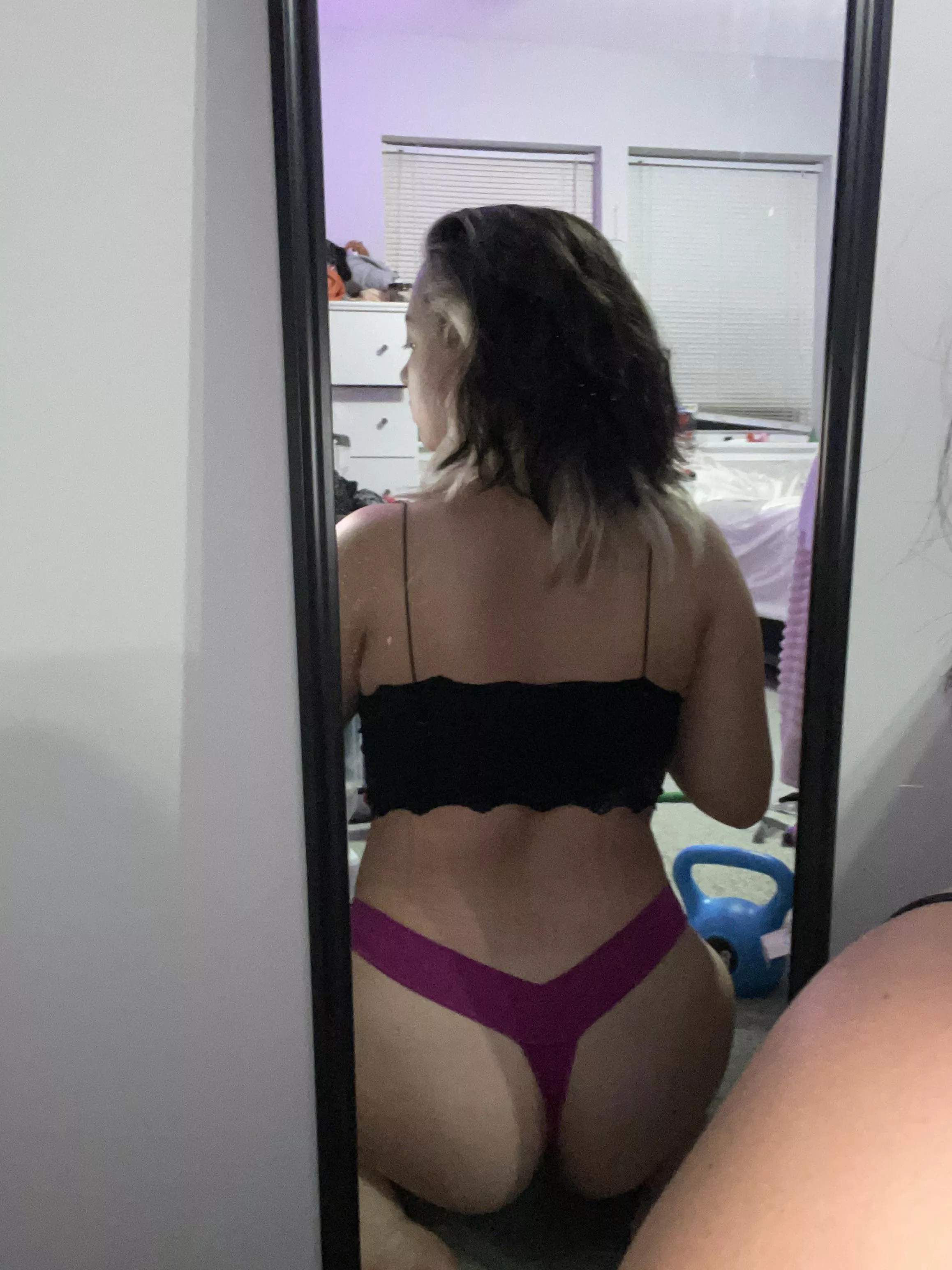 cute pink thong ;) posted by softvenge