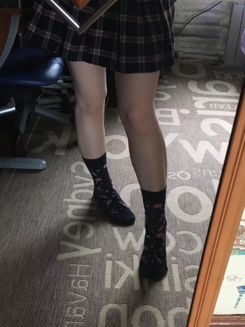 Cute schoolgirl legs for you by SweetVanillePunsch