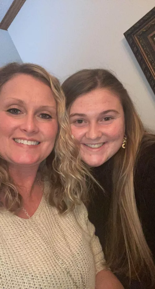 Cute smiles on these two 😁🤍🖤 by ganggang89882