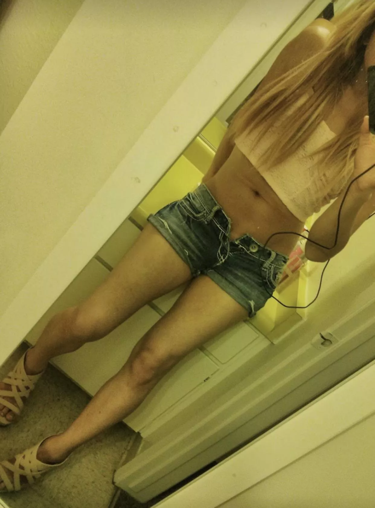 Cute twinks into sissies h.m.u🥰 posted by Barbie1997