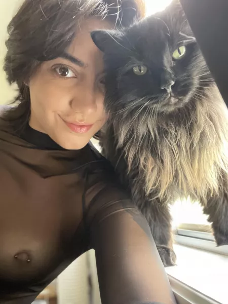 cutest photobomb ☺️ by onlynikki111